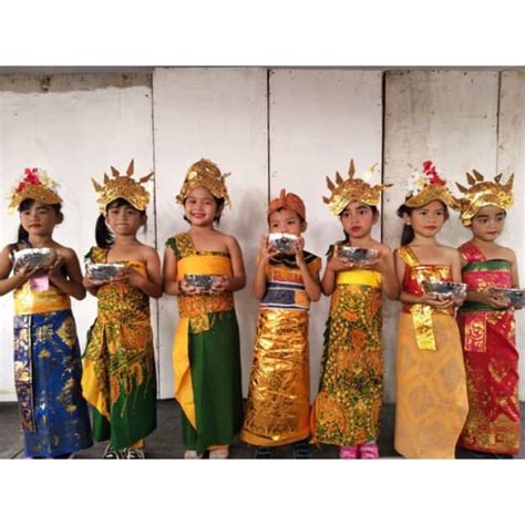 Baju adat bali untuk karnaval  Oct 1, 2022 ·   Pakaian Adat Bali Payas Madya Untuk Wanita